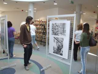 2010.04.30. Rajzok a Halis-könyvtárról - Gáspár Zoltán kiállítása 24.jpg