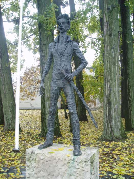 Baja, Petőfi-sziget: Petőfi-szobor.jpg Baja, Petőfi-sziget: Petőfi-szobor.jpg