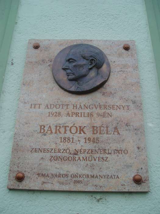 Baja, Szentháromság tér 06. 2.kép.jpg Baja, Szentháromság tér 06. 2.kép.jpg