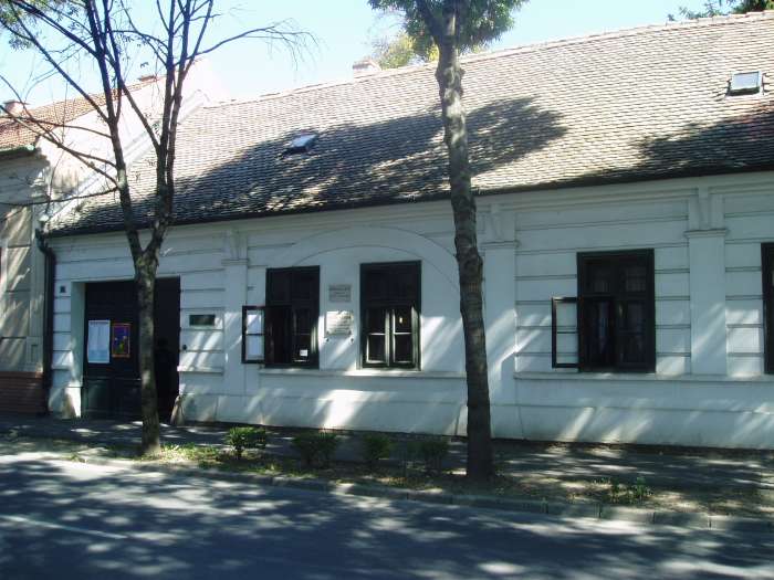 Gyula, Jókai u. 04. 1.kép.jpg Gyula, Jókai u. 04. 1.kép.jpg