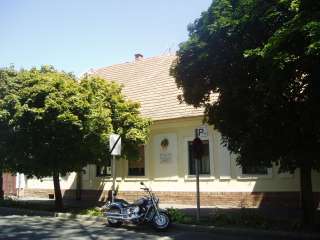 Gyula, Petőfi tér 04. 1.kép.jpg Gyula, Petőfi tér 04. 1.kép.jpg