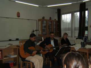 Költészet napja Zalakaroson - kép 1.jpg Költészet napja Zalakaroson - kép 1.jpg