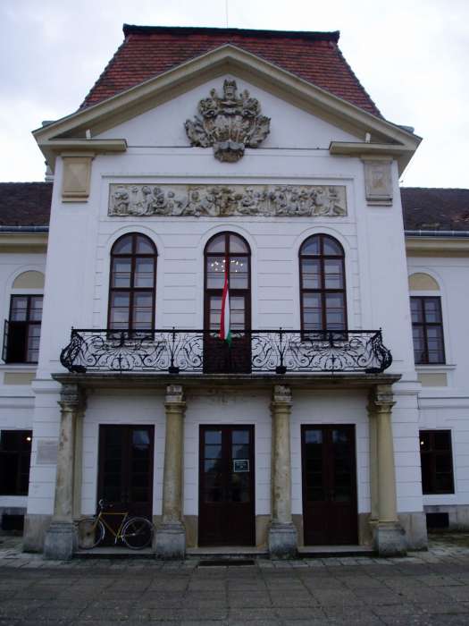 Nagycenk, Széchenyi-kastély 2.kép.jpg Nagycenk, Széchenyi-kastély 2.kép.jpg