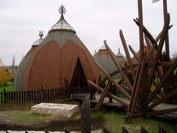 Ópusztaszer.jpg Ópusztaszer.jpg