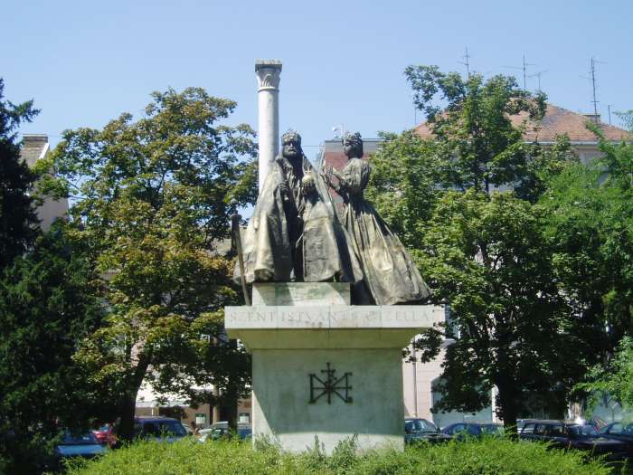 Szeged, Széchenyi tér: I. István és Gizella királyné szobra.jpg Szeged, Széchenyi tér: I. István és Gizella királyné szobra.jpg